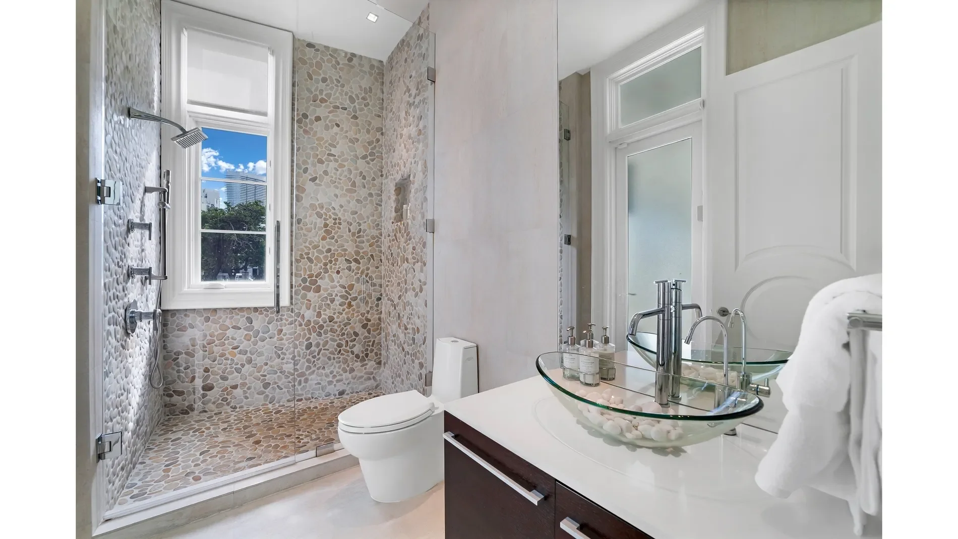 142 S Island, Golden Beach, Florida, United States. - Photo 30
