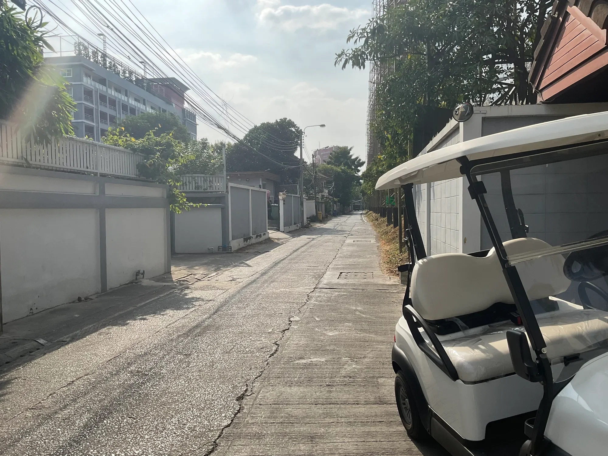 Thriving Golf Driving Range with Two-Story Home on Over 8 Rai for Sale in Bangkok - A Rare Investmen