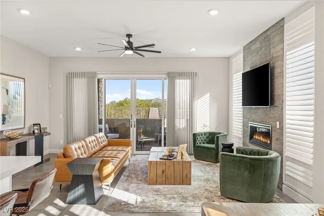 11280 Granite Ridge Drive 1012, Las Vegas, Nevada, United States. - Photo 9
