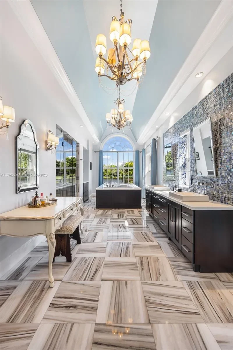 11000 SW 25th St, Davie, Florida, United States. - Photo 39