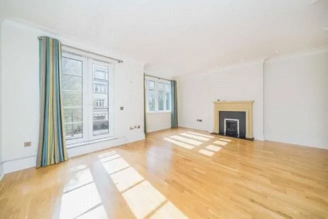Kelsall Mews, Kew, TW9