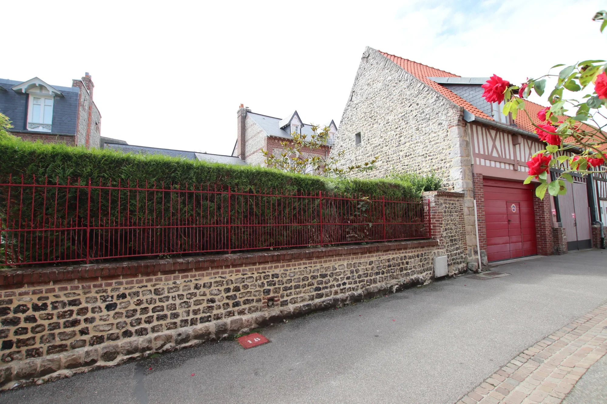 Veules-les-Roses, Normandy, France. - Photo 6