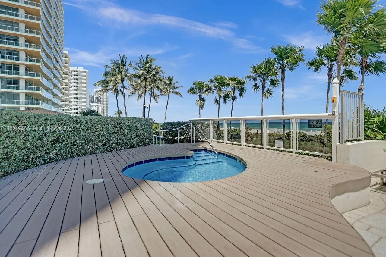 5757 Collins Ave 1605, Miami Beach, Florida, United States. - Photo 21