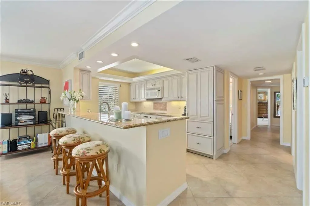 3483 Gulf Shore BLVD, #105, Naples, FL, 34103, USA, Naples, Florida, United States. - Photo 3