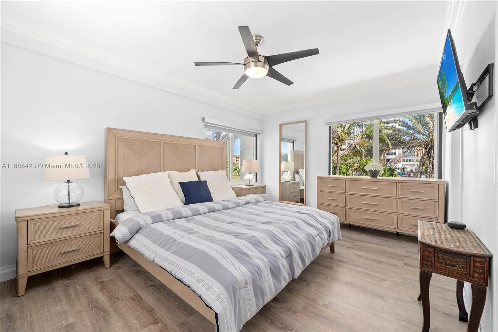 2910 N Surf Rd, Hollywood, Florida, United States. - Photo 12