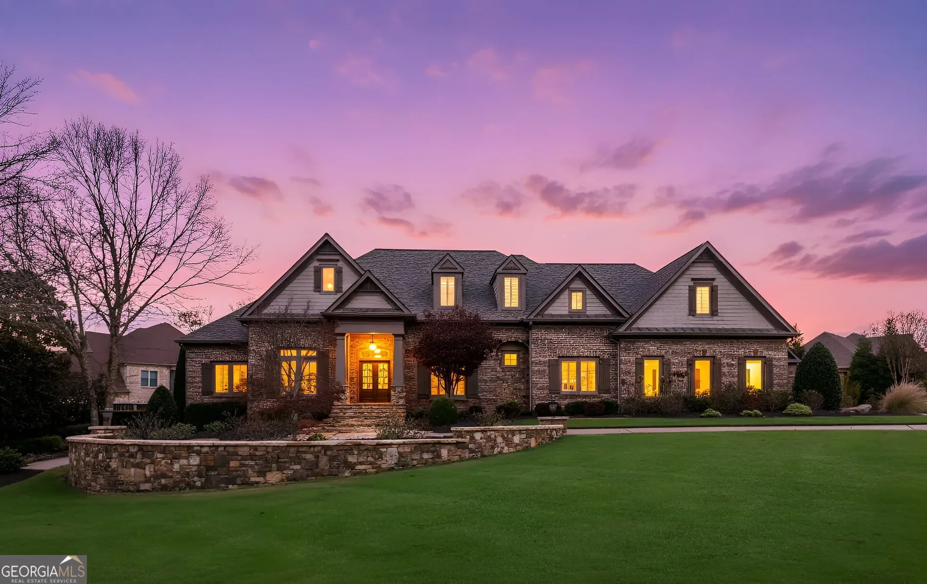 Exterior photo 8