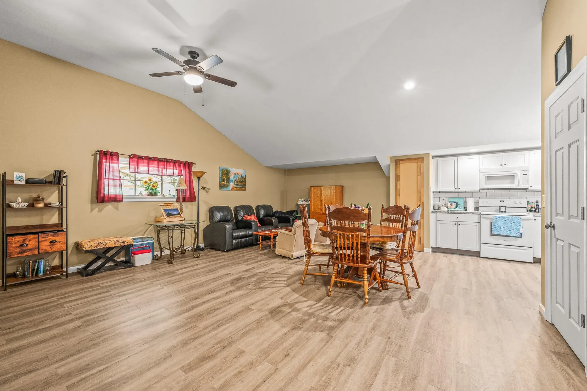 5105 Pasco Broxson Circle, Holt, FL 32564, Holt, Florida, United States. - Photo 9