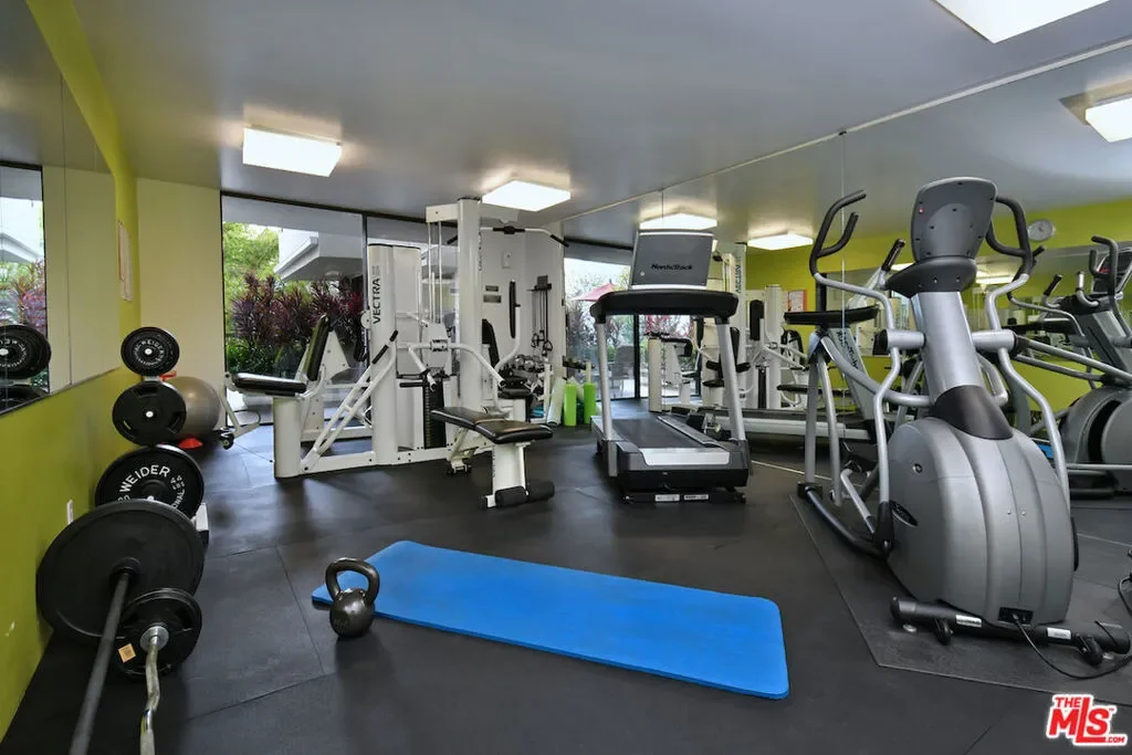 851 N Kings Road 310, Los Angeles, California, United States. - Photo 23