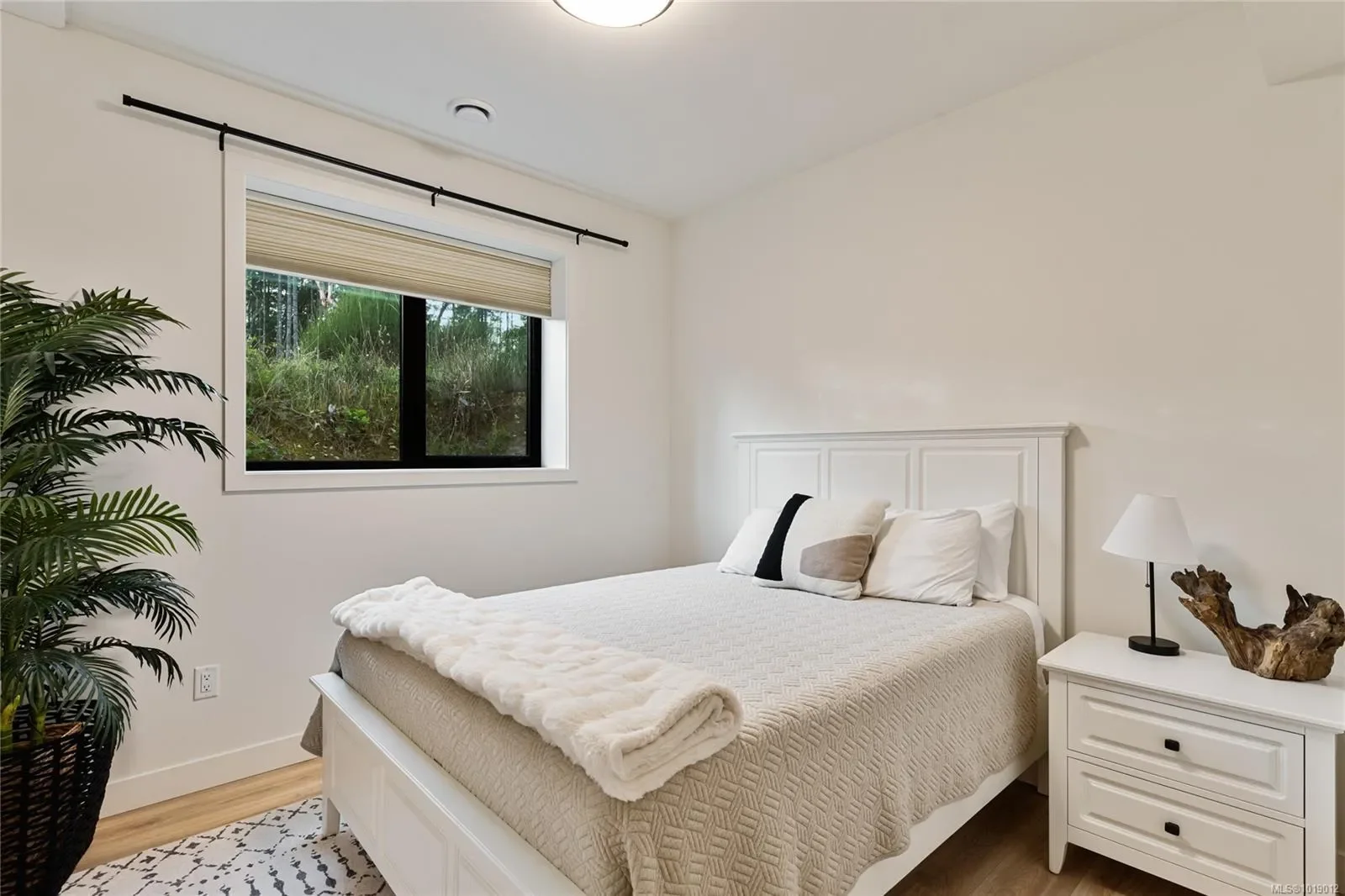 640 Medalist Ave, Colwood, British Columbia, Canada. - Photo 59