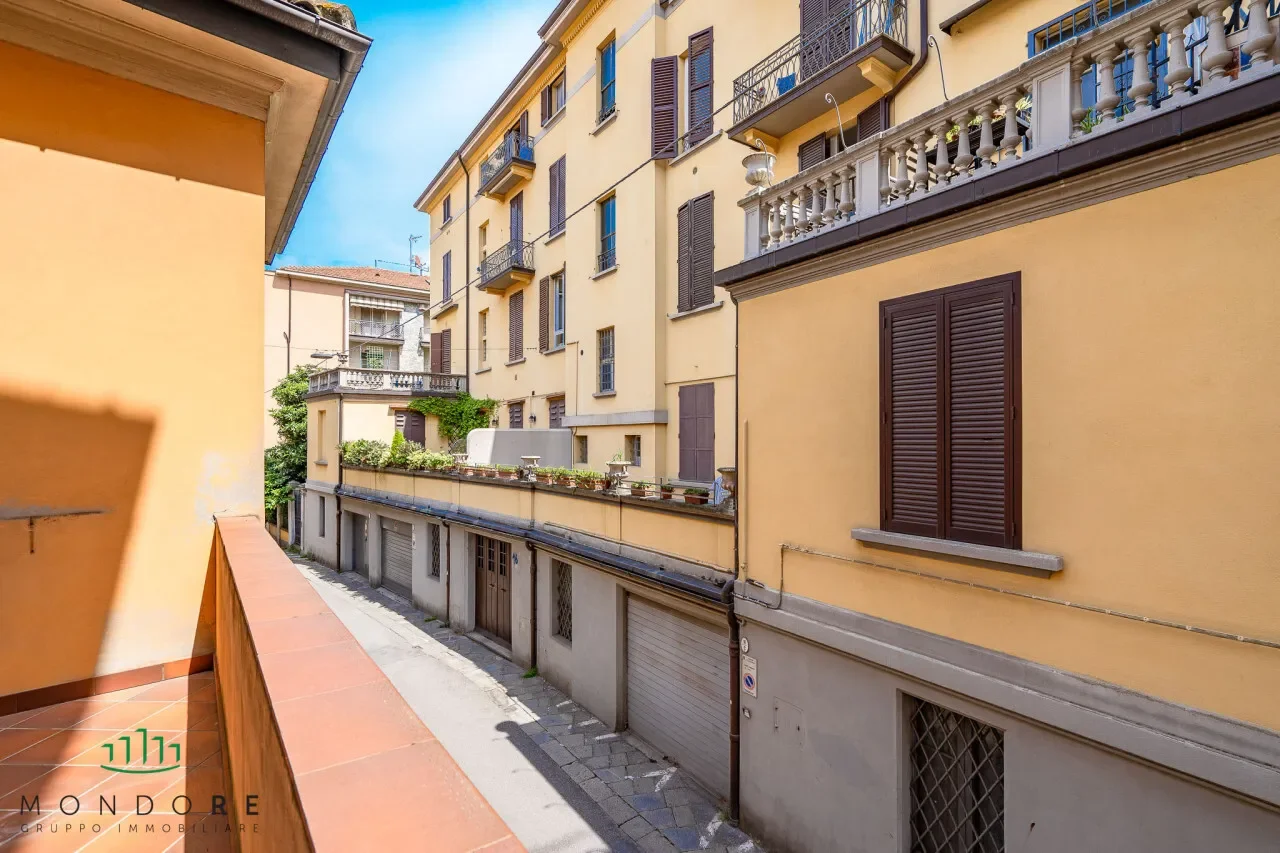 Via Santo Stefano, Bologna, Emilia-Romagna, Italy. - Photo 7
