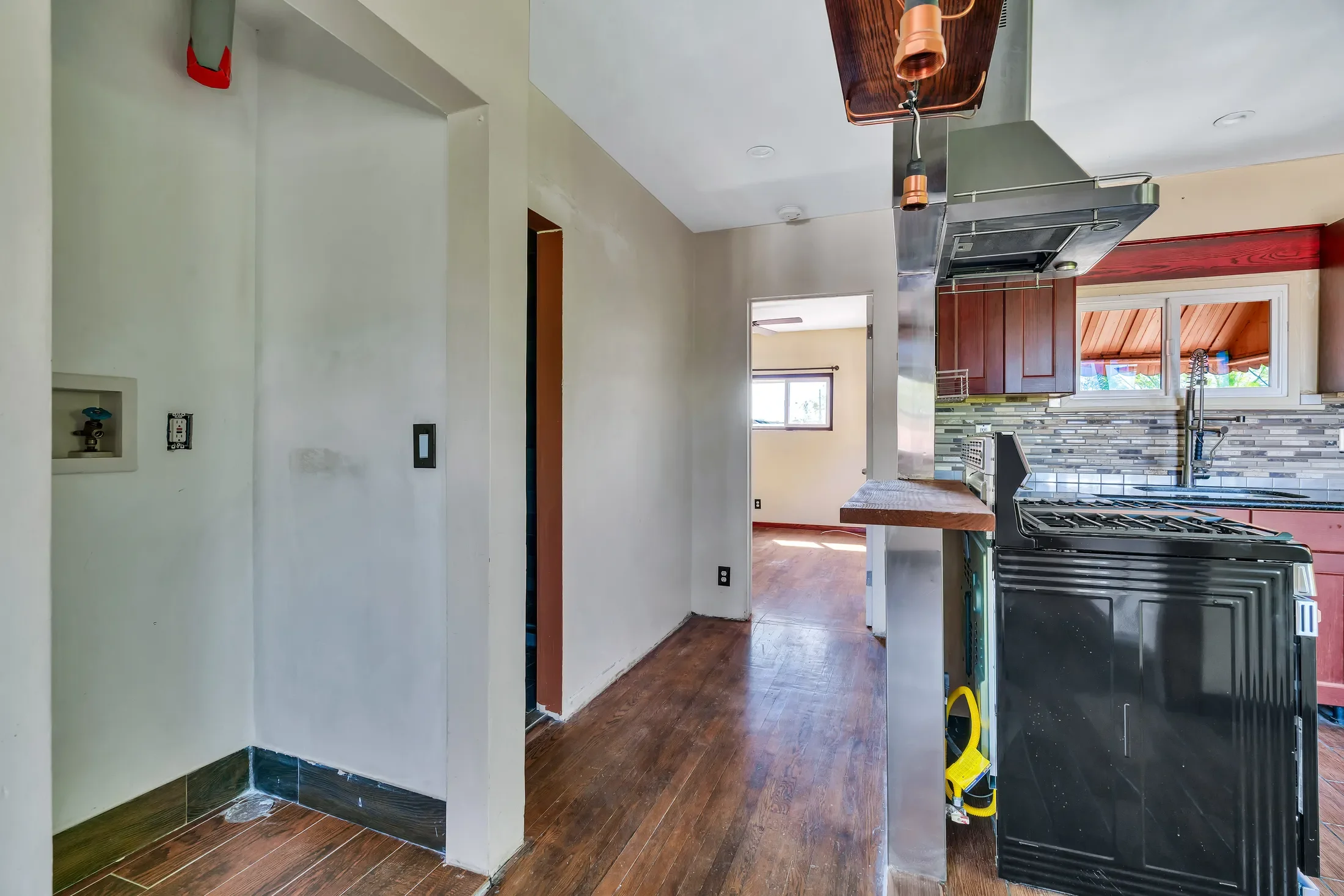 2013 South Palm Avenue , Alhambra, CA 91803, Alhambra, California, United States. - Photo 36