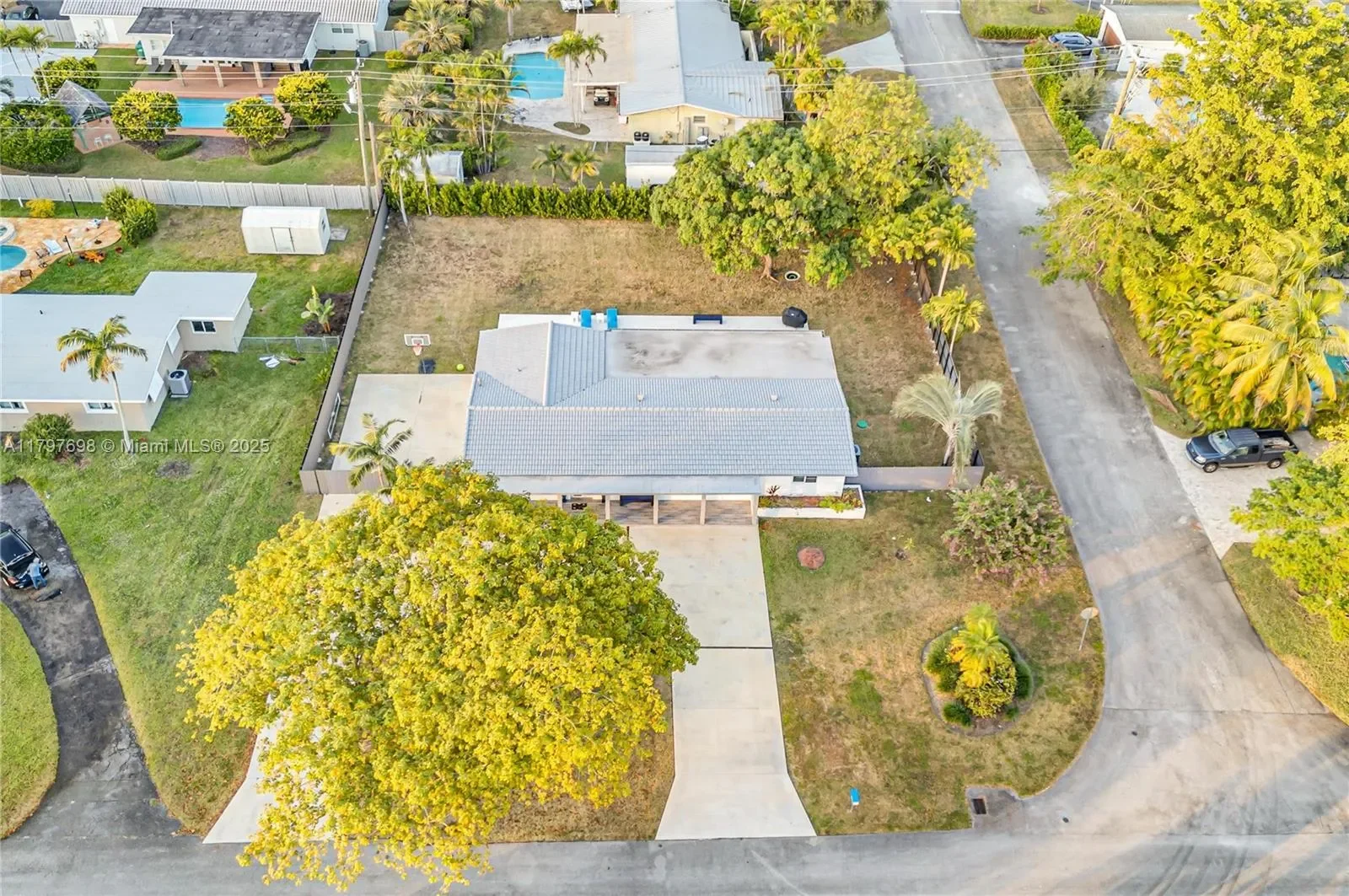 8501 SW 142nd St, Coral Gables, Florida, United States. - Photo 44