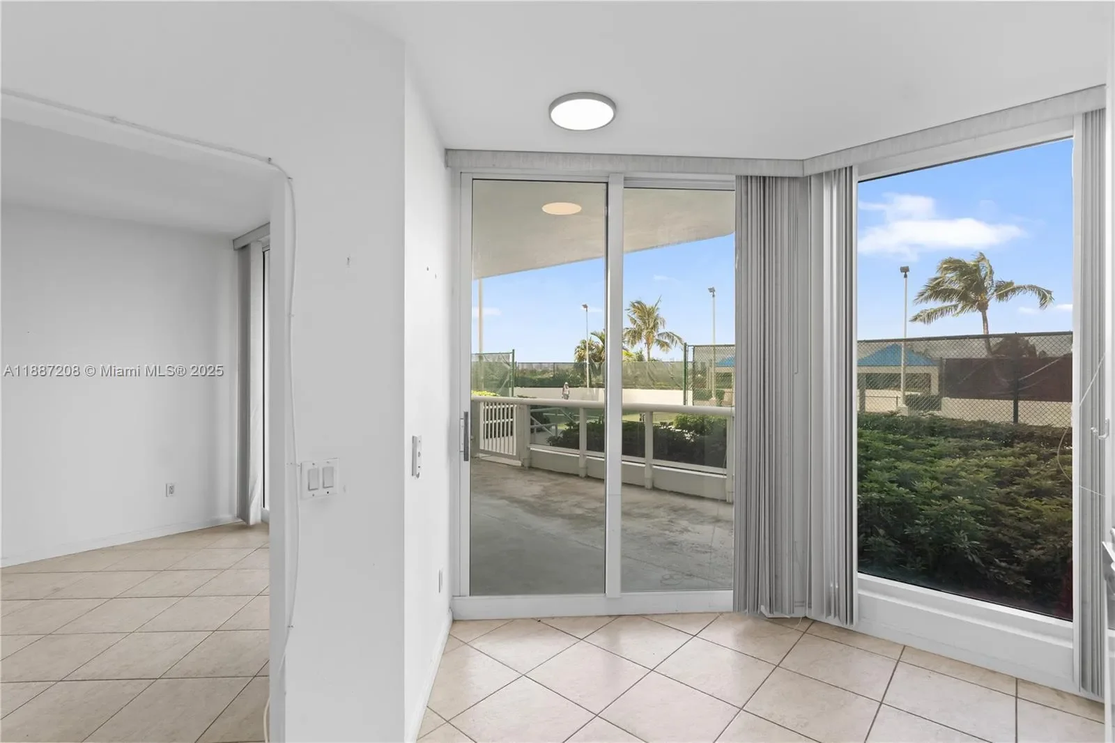 4779 Collins Ave 506, Miami Beach, Florida, United States. - Photo 18
