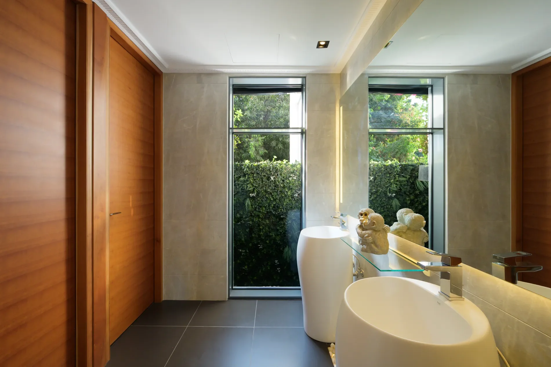 Gallery photo 2