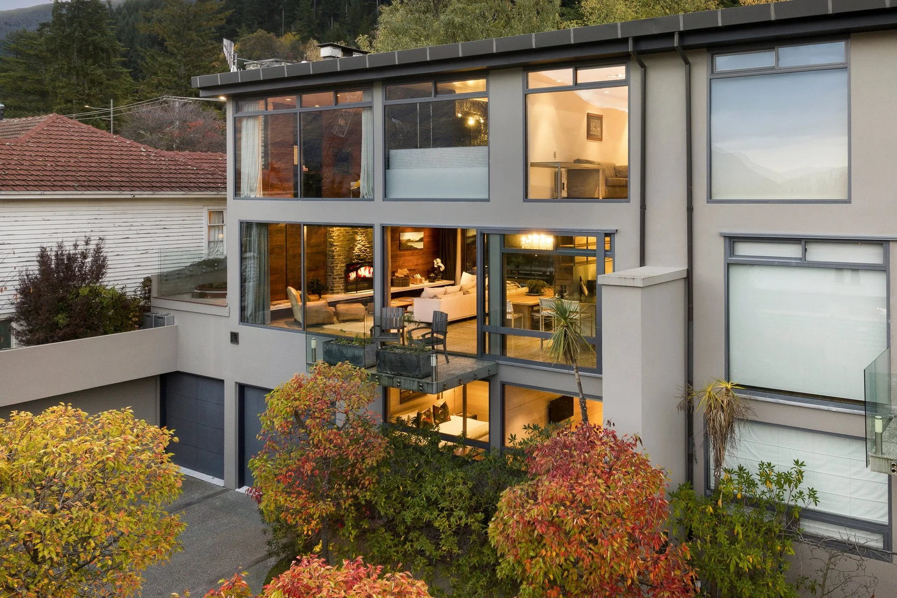 Exterior photo 5