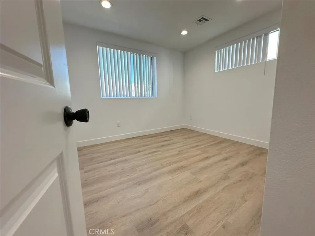 235 E 29th Street, LOS ANGELES, CA 90011, Los Angeles, California, United States. - Photo 3