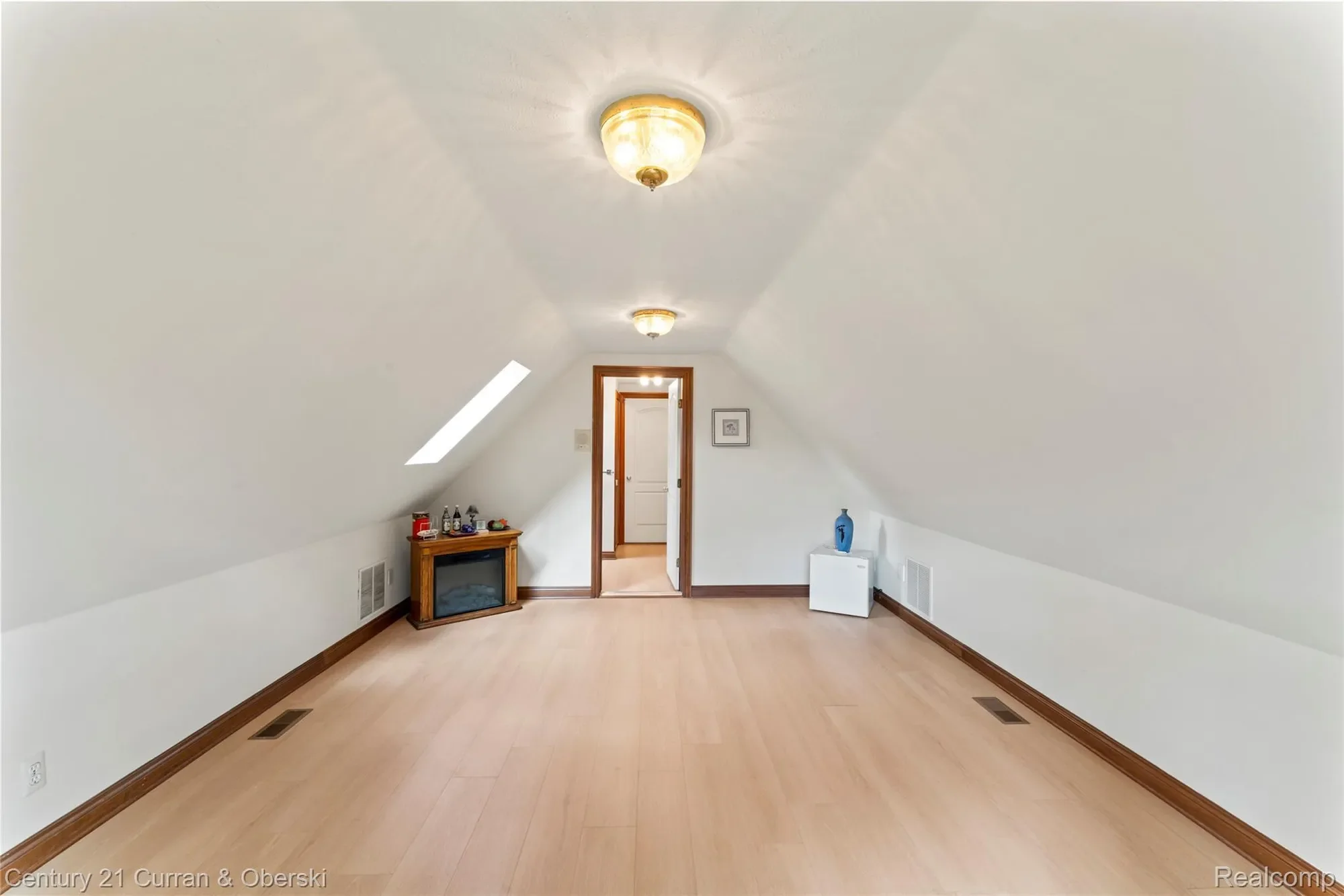 34062 Lyncroft Street, Farmington, MI 48331, Farmington Hills, Michigan, United States. - Photo 74