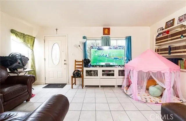 14527 S Corlett, Compton, CA 90220, Compton, California, United States. - Photo 16