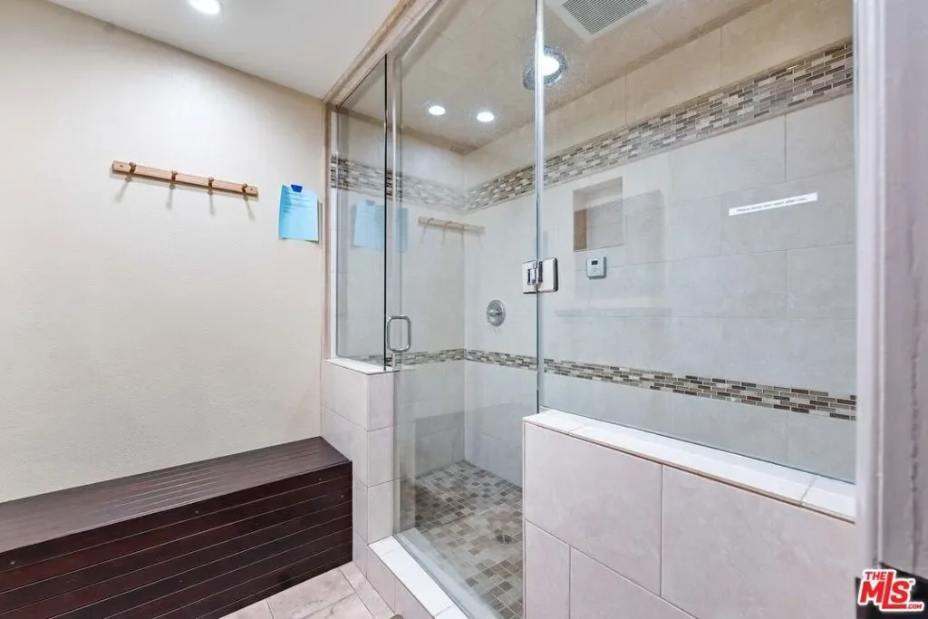 222 7th Street 301, Santa Monica, California, United States. - Photo 31