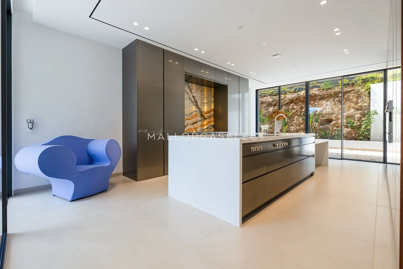 Gallery photo 2