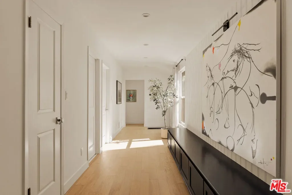 6448 Peach Avenue, Los Angeles, California, United States. - Photo 10