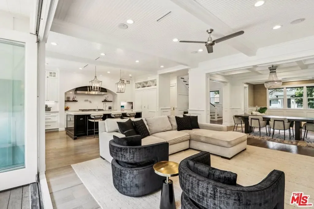 14000 Morrison Street, Los Angeles, California, United States. - Photo 24