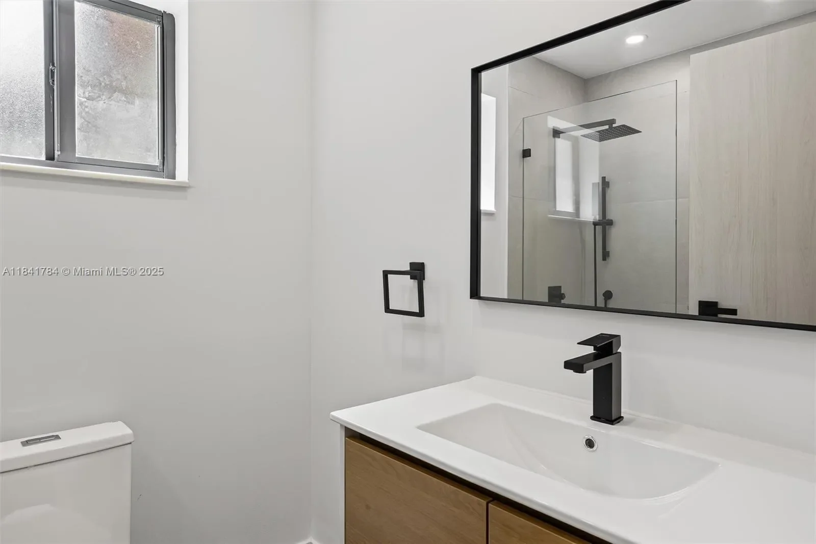 2180 NE 190th Ter, North Miami Beach, Florida, United States. - Photo 31