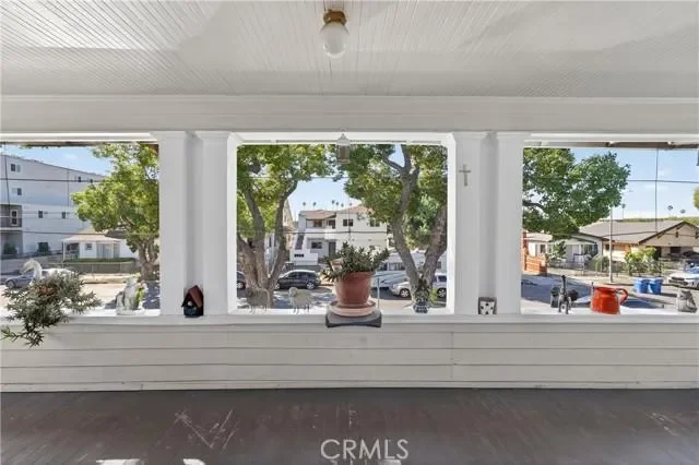 323 W 60th, Los Angeles, CA 90003, Los Angeles, California, United States. - Photo 13