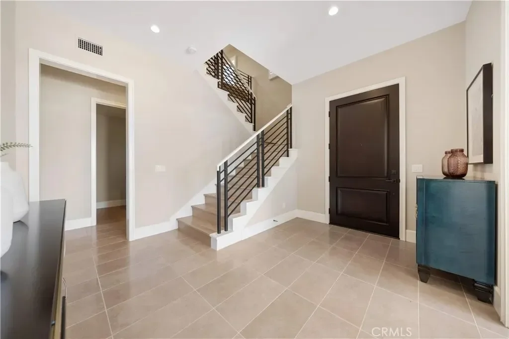 163 Summerland, Irvine, California, United States. - Photo 22