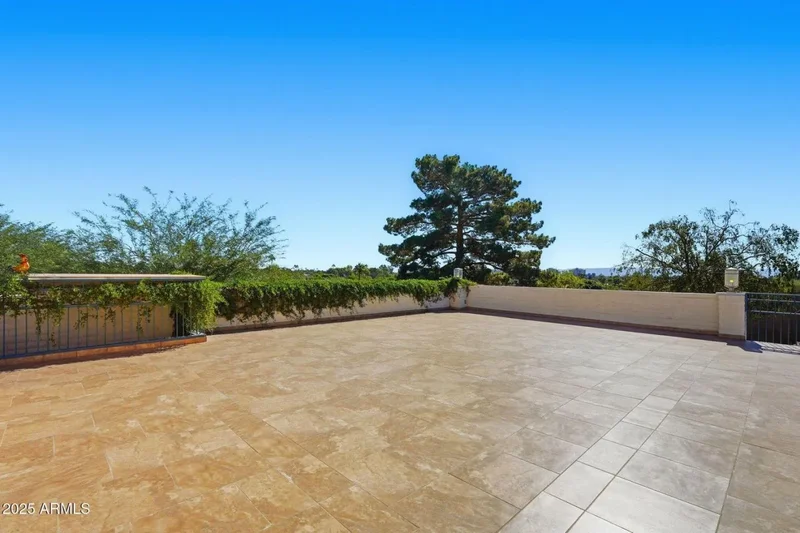 2131 E BETHANY HOME ROAD, Phoenix, Arizona, United States. - Photo 34