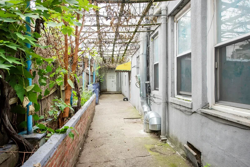 -21 26th Road, New York, New York, United States. - Photo 7