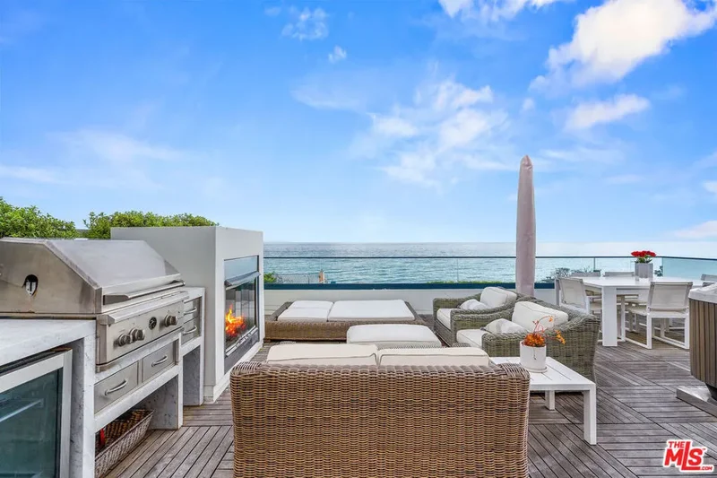 22065 Pacific Coast Highway 1, Malibu, California, United States. - Photo 25
