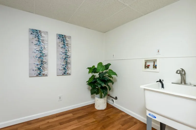 4 Royce Way, Colma, California, United States. - Photo 17