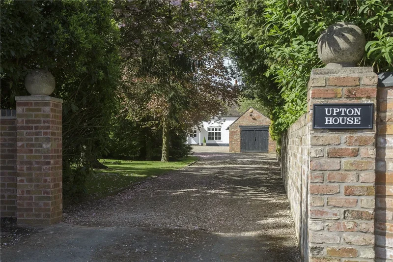 Pershore Road, Upton Snodsbury, Worcester, Worcestershire, Upton Snodsbury, England, United Kingdom. - Photo 34