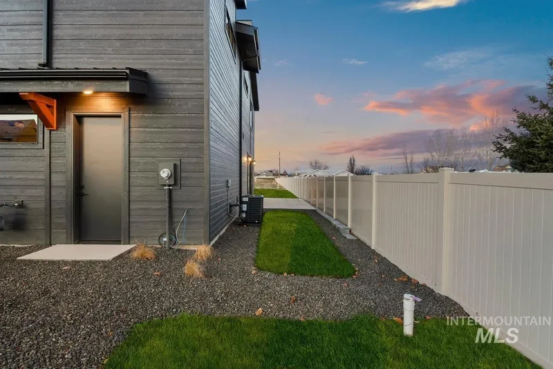 60 N Feather Reed Ave., Meridian, ID 83642, Meridian, Idaho, United States. - Photo 4