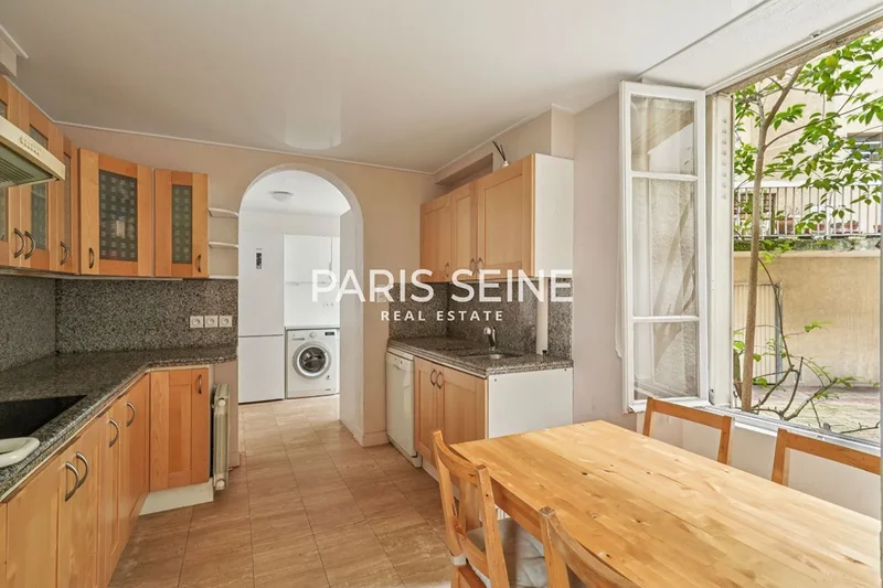 Paris, Île-de-France, France. - Photo 3