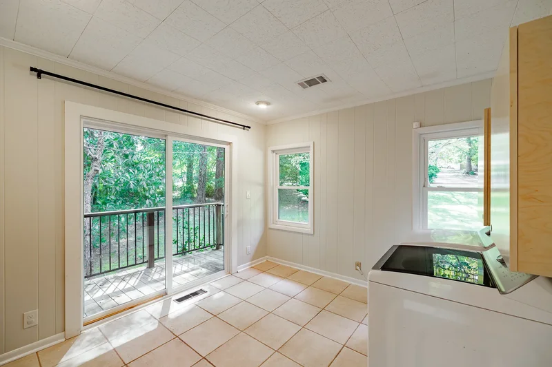 1391 Ivywood Drive, Athens, GA 30606, Bogart, Georgia, United States. - Photo 18