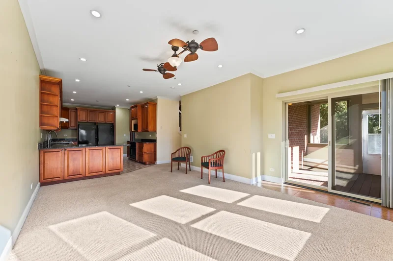 5533 LINCOLN Avenue, Morton Grove, Illinois, United States. - Photo 33