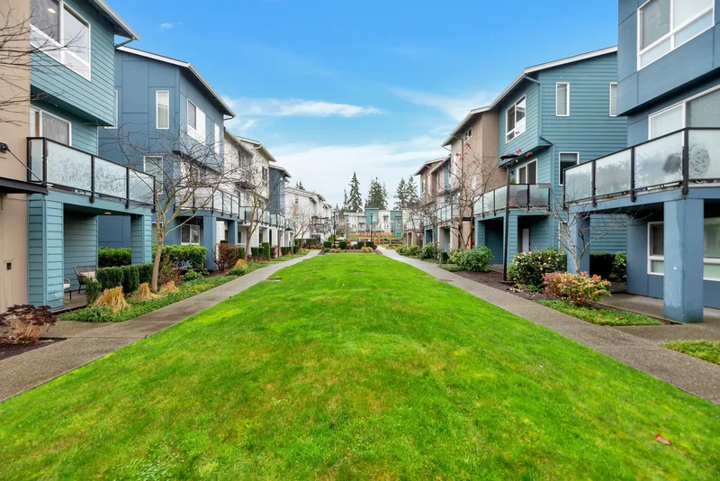 14671 36th Ct NE , Lake Forest Park, WA 98155, Lake Forest Park, Washington, United States. - Photo 27