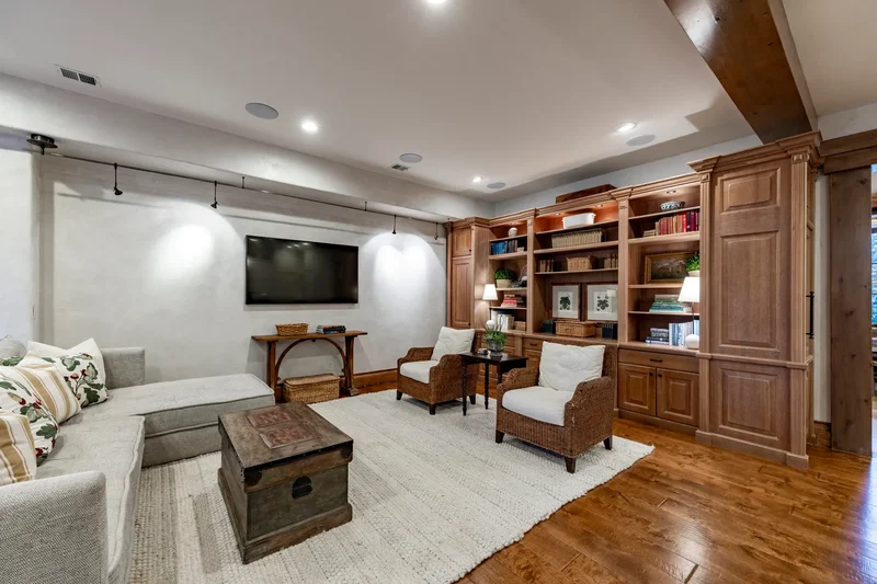 2091 S Windsor Park Circle, Bountiful, UT 84010, Bountiful, Utah, United States. - Photo 57
