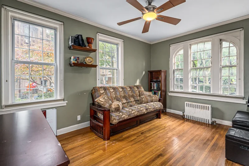4 Dartmouth Street Unit# 6, Forest Hills, NY 11375, New York, New York, United States. - Photo 8
