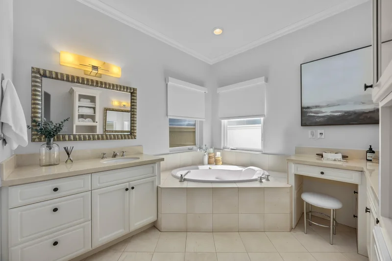 228 5th Place , Manhattan Beach, CA 90266, Manhattan Beach, California, United States. - Photo 18