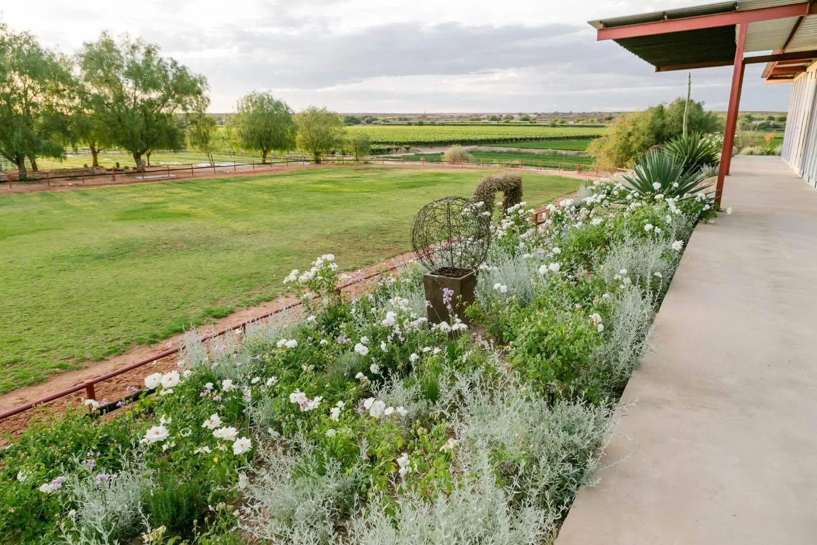 Exterior photo 10