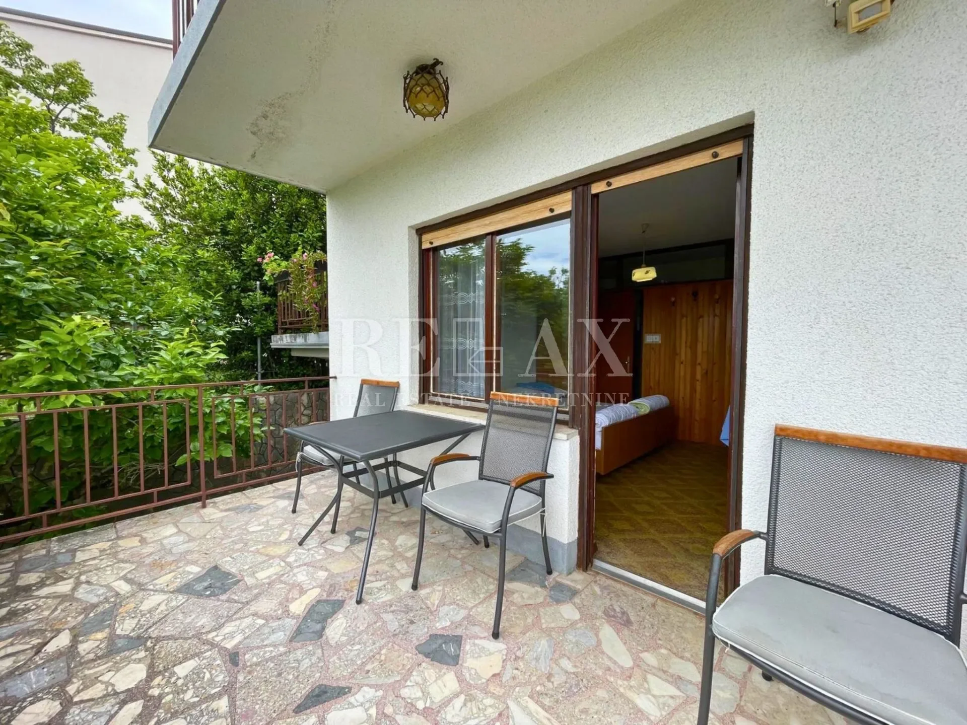 Gallery photo 9