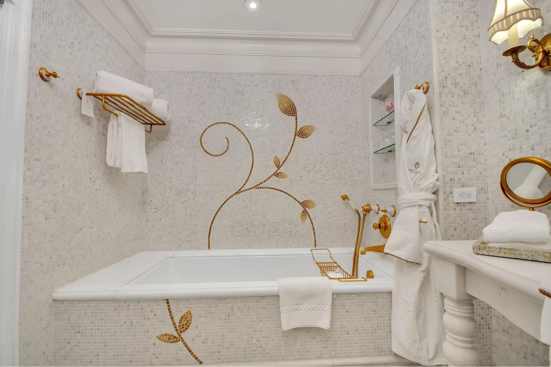 The Plaza Residence, 1 CENTRAL PARK S, New York, New York, United States. - Photo 13