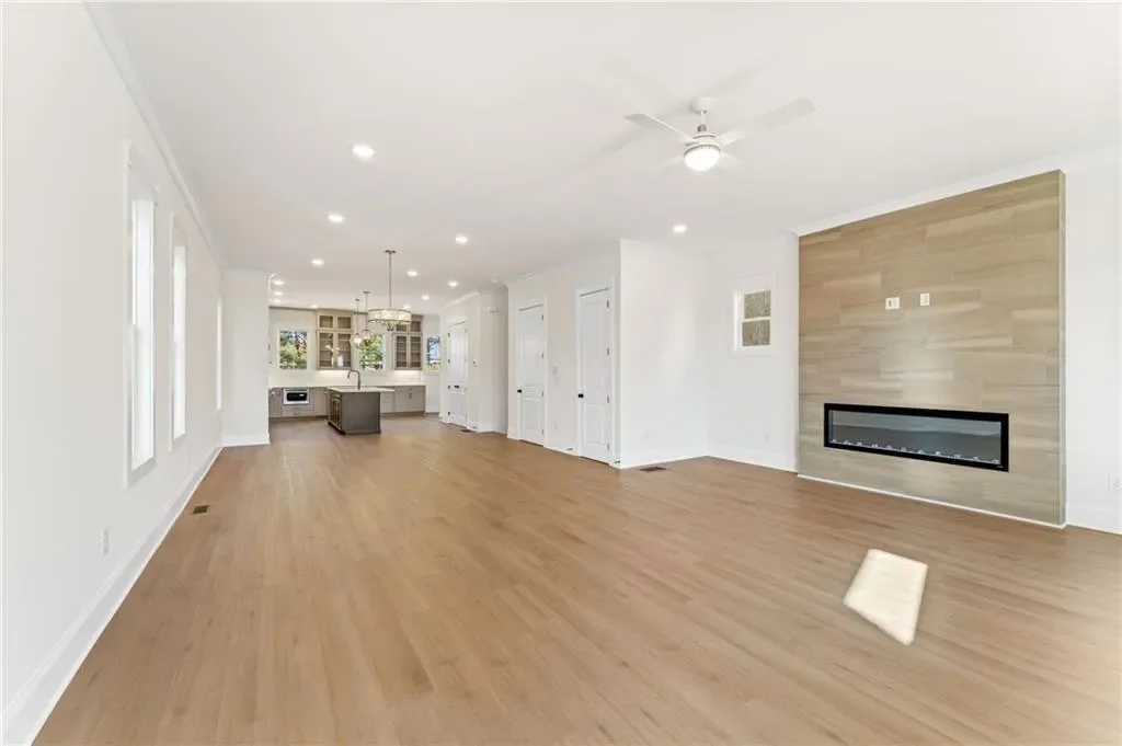 Gallery photo 3