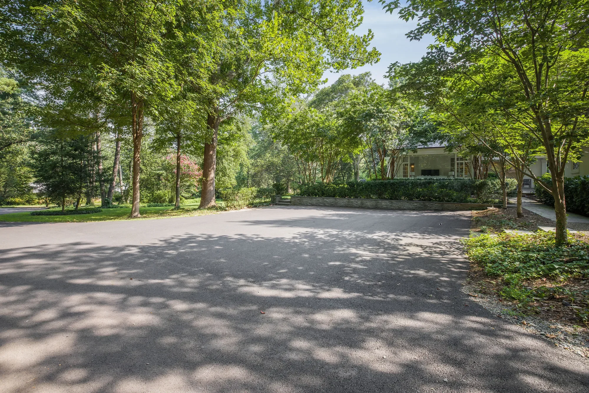 1204 Blue Ridge Rd, Charlottesville, VA 22903, Charlottesville, Virginia, United States. - Photo 2