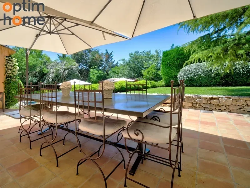 Aix-en-Provence - Superb Mas Provençal T7 from the 18th Century of 275 m² completely renovated, on 6