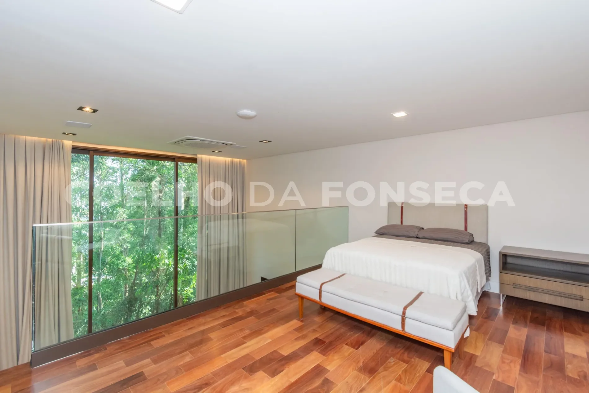 Gallery photo 9