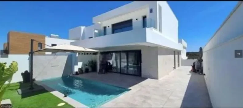 Exterior photo 10
